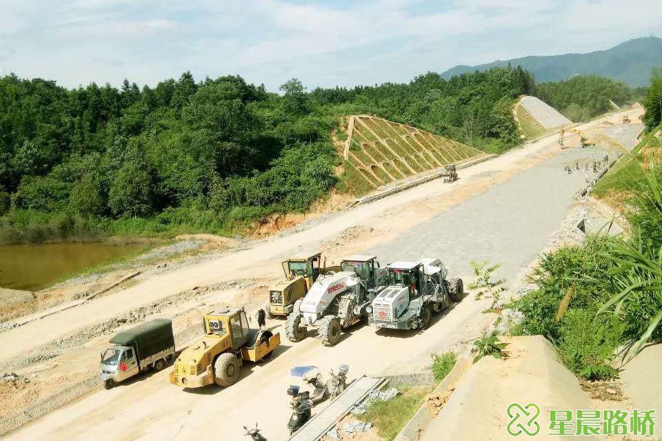 益馬高速益陽(yáng)段，與中交四公局合作